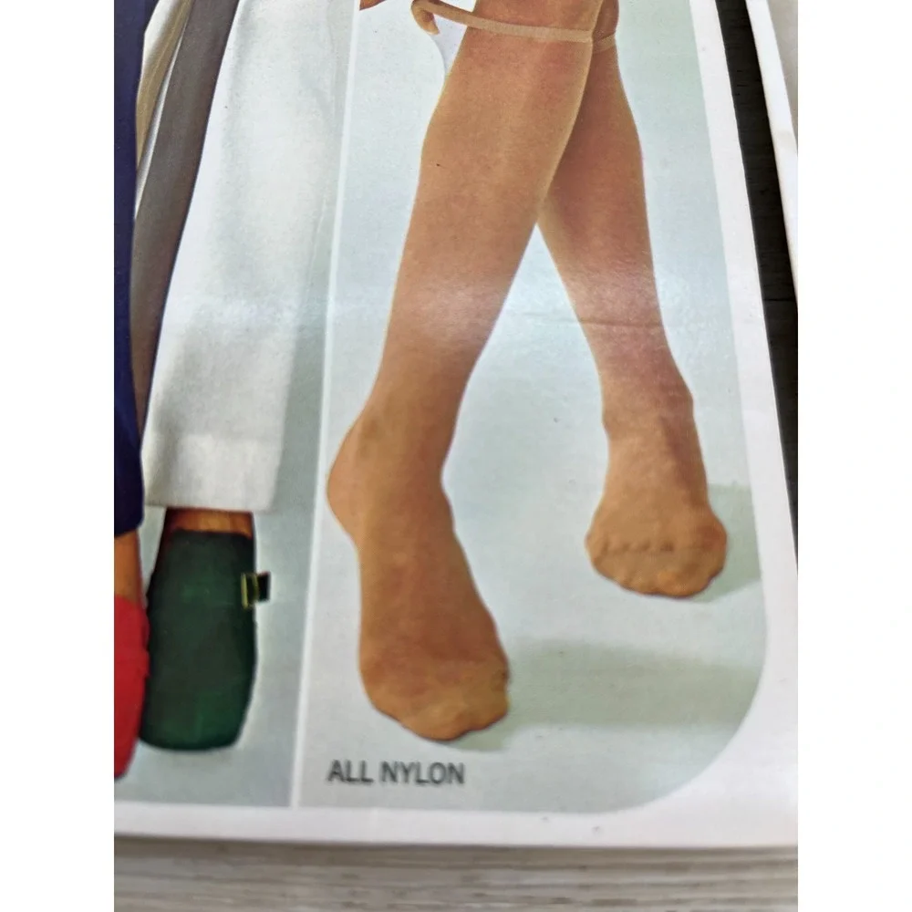 Sears Cling Alon‎ Ultra Sheer Knee High Stockings Size B 10-11 Sandstone 2 Pairs